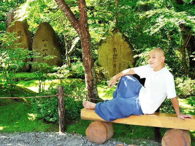 【真言宗限定】お墓清掃＋僧侶の丁寧な読経供養込みのプラン。手厚いお墓参り代行ですサービスの画像