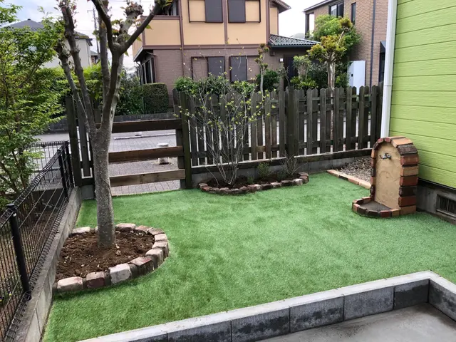 雑草のお悩み解決！【完全自社施工で人工芝を施工致します】素敵なお庭にしませんか！サービスの画像