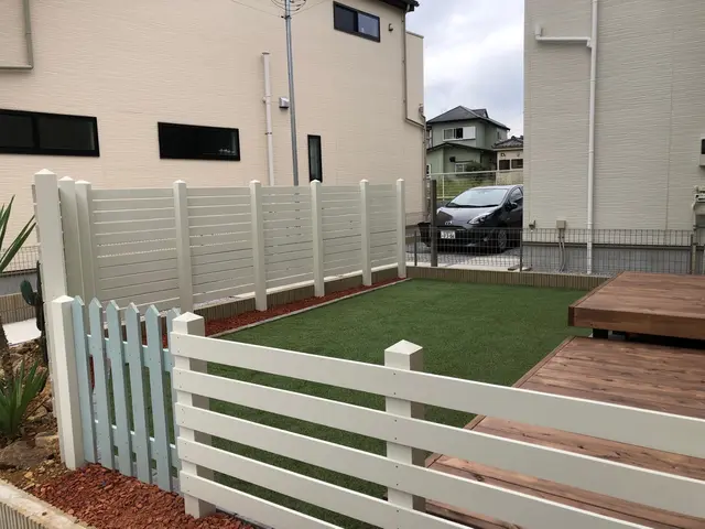 雑草のお悩み解決！【完全自社施工で人工芝を施工致します】素敵なお庭にしませんか！サービスの画像