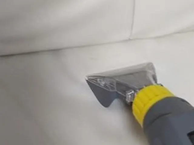 ソファの除菌　消臭、大きさで価格かわりますのでまずはお問い合わせ下さいサービスの画像