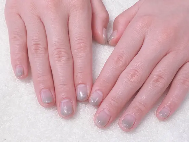 育児中でも楽しめる家事に強いネイルを、負担なく今の状態に合わせて提案します。