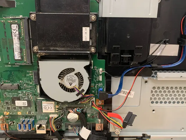 起動しなくなったパソコンでも慌てずに！PCデータ救出からメンテナンスまで対応！サービスの画像