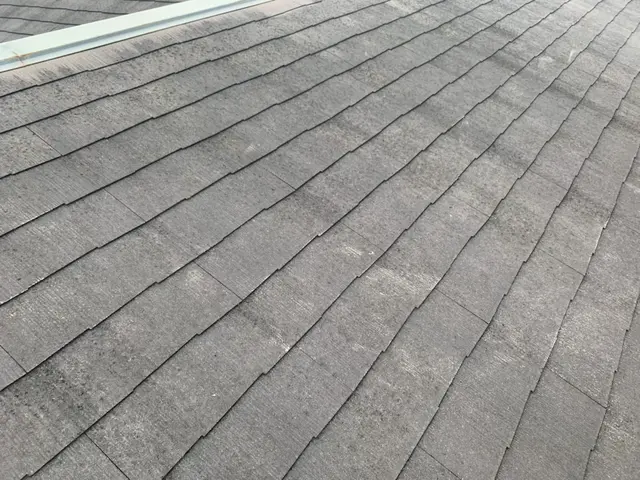 セメント瓦塗装だけで無く、カラーベスト屋根もちろん施工可能！屋根カバー工法も可能サービスの画像