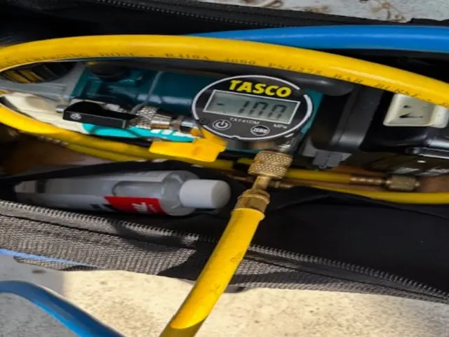 ■エアコンの取り付け　　写真の店長が伺いますサービスの画像