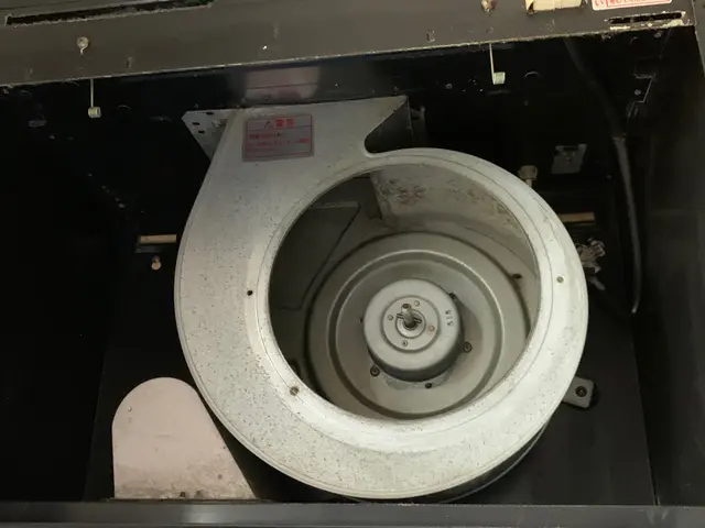 綺麗をお任せください。レンジフードクリーン最後はオーガニック洗剤にて仕上げしますサービスの画像