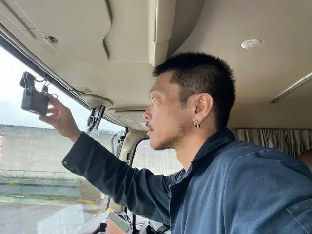 500台以上の取付け実績で、確実・丁寧で安心施工！トラック・バスなども対応可能！サービスの画像