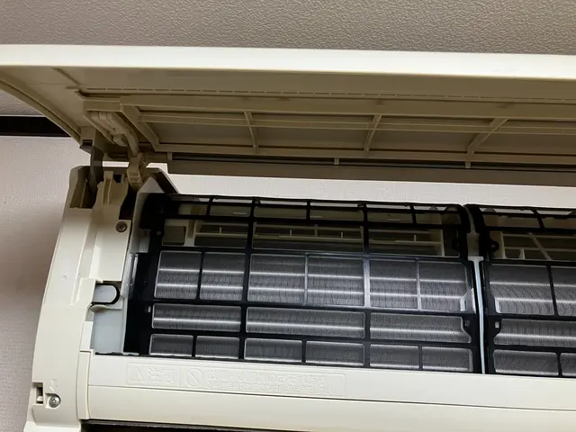 電気工事士による汚れ徹底除去！時間をかけて納得の仕上がりまで対応**サービスの画像