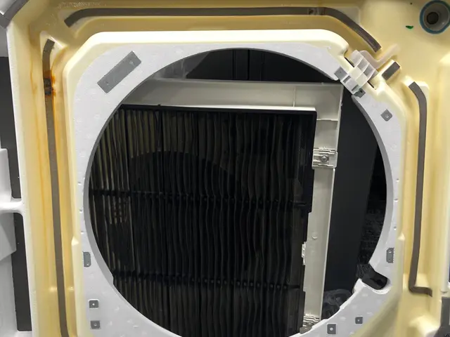 【三菱製エアコンのファン脱着完全分解に対応+5,500円】女性スタッフ同行◎サービスの画像