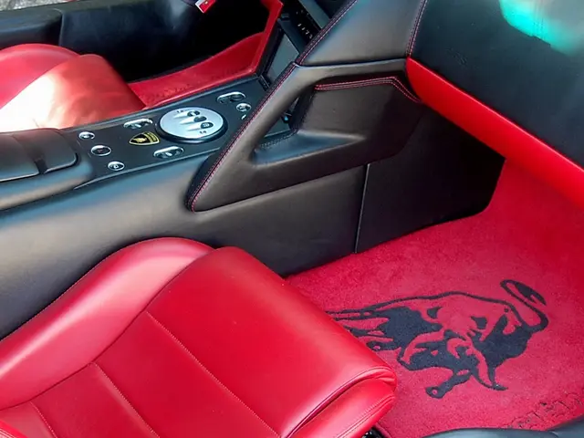 ピカピカランド！車業界30年以上！安心の出張施工で愛車を輝かせますサービスの画像