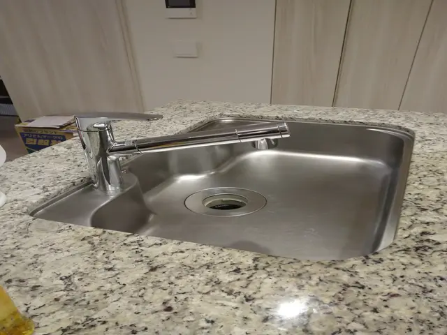 年末早割水回り3点セット 浴室エプロン内鏡鱗取シンクコーティング込み¥40000サービスの画像