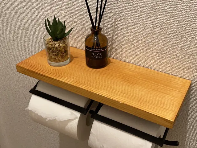 タイル壁や賃貸物件でもお任せください！お洒落なトイレットペーパーホルダーに◎サービスの画像