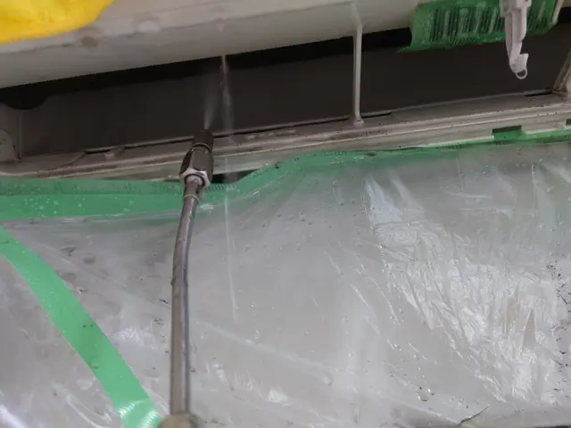 カビの臭いや効きが悪くなった時こそエアコンクリーニングを！猛暑を快適に！サービスの画像