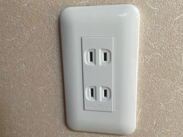 コンセント増設工事（隠蔽配線は不可の場合があります・配線内容でお見積りが必要ですサービスの画像