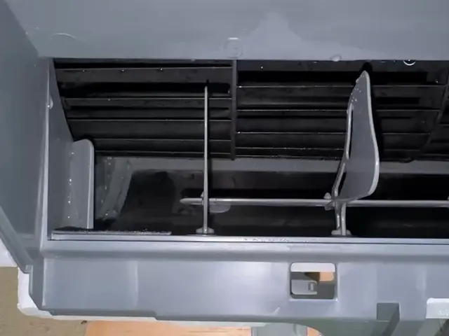 元東北電力会社員歴10年の電気のプロが施工！徹底養生の安心丁寧クリーニングサービスの画像