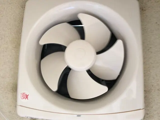 【プロペラ換気扇の交換】大手不動産会社での経験豊富な電気工事店★サービスの画像