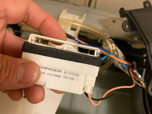 部品取り寄せスピード自信あり！シャープc33、東芝ep3、第二種電気工事士資格有サービスの画像