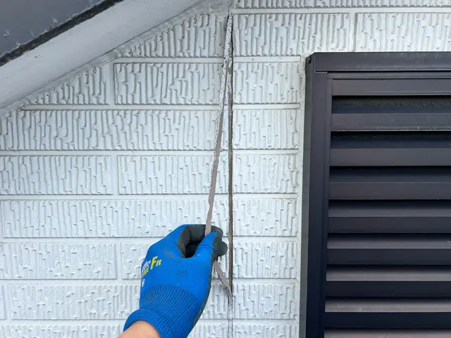 ″外壁コーキング作業″心を込めて施工します！ぜひ当店にお任せください！サービスの画像