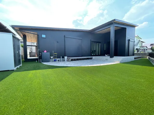 人工芝専門店　芝人　高品質&メンテナンスフリー寝転びたくなる人工芝サービスの画像