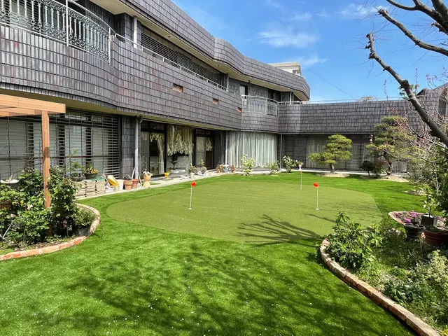 人工芝専門店　芝人　高品質&メンテナンスフリー寝転びたくなる人工芝サービスの画像