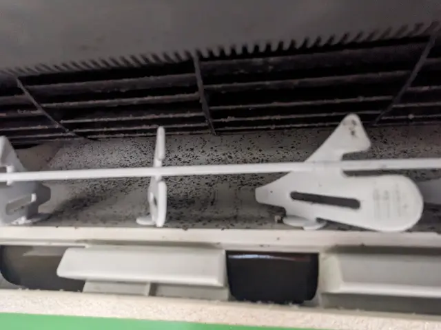 エアコンはお客様の大切な家財です。丁寧に作業させて頂きます。サービスの画像