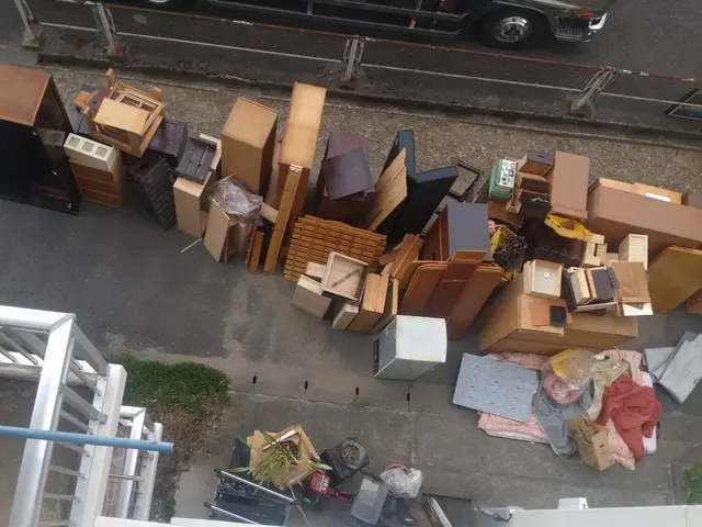 不用品回収・2トントラック積み放題プランサービスの画像