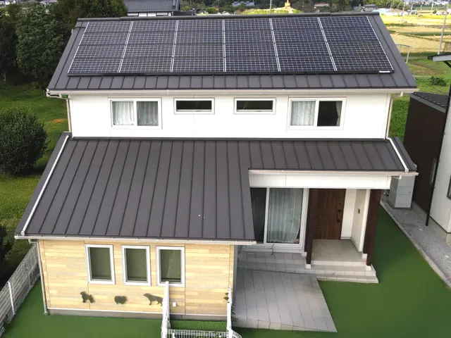 ドローン空撮、地上カメラマン　ドローン点検　動画編集　静止画編集