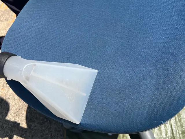 すっきり清潔！経験と知識を活かし迅速丁寧に作業いたします（布・合皮）サービスの画像