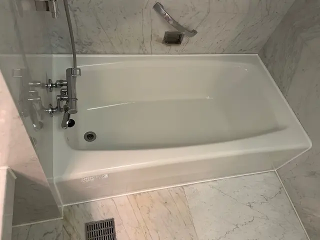 【業歴18年の経験と実績3000件以上】　　浴室/浴槽/特殊塗装専門サービスの画像