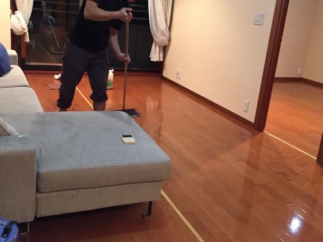 お写真の女性が長期休業になります。店長or店長とスタッフでのお伺いになります。サービスの画像