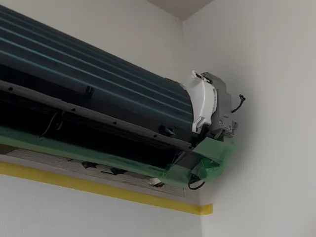 冬本番前にエアコンをぜひキレイに☆丁寧に洗浄させていただきます！サービスの画像