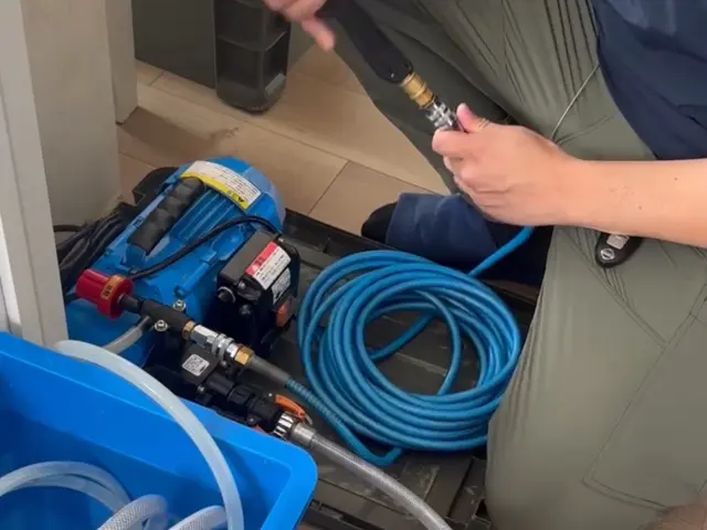 冬本番前にエアコンをぜひキレイに☆丁寧に洗浄させていただきます！サービスの画像