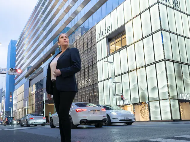 【宣材写真撮影6000人以上】店長が作り出す自然で魅力的な表情を引き出す出張撮影サービスの画像