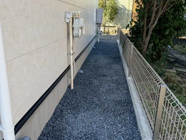 外構砂利敷き工事・敷地整備砂利敷きサービスサービスの画像