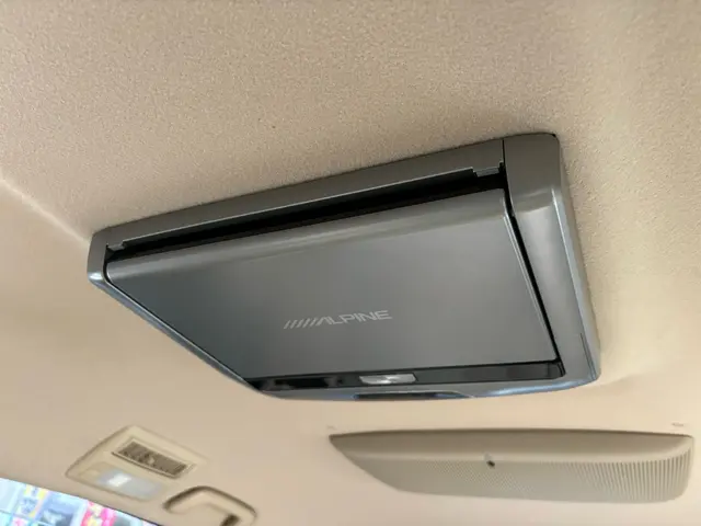 アルパイン/パイオニア フリップダウンモニター取付承ります！サービスの画像