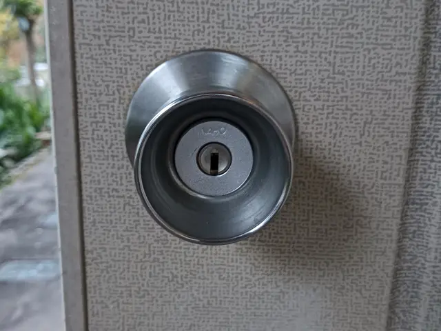 【鍵屋歴15年作業実績12000件以上】緊急対応OK 私がお伺いします！サービスの画像