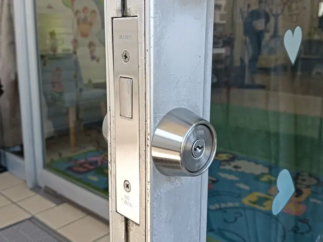 【鍵屋歴15年作業実績12000件以上】緊急対応OK 私がお伺いします！サービスの画像