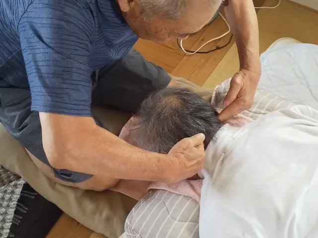 【社員様・ご家族向け整体】肩こり・腰痛のほぐしは60分以内で何人でも施術します。サービスの画像