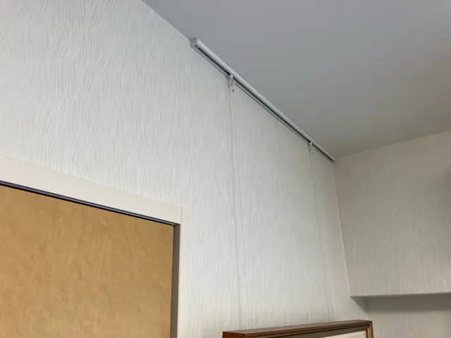 【窓装飾プランナーがお伺い】ピクチャーレールのご提案、採寸等のご相談も可能です！サービスの画像