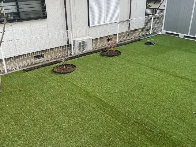 人工芝施工致します！天然芝剥がし処分もお任せ下さい！サービスの画像