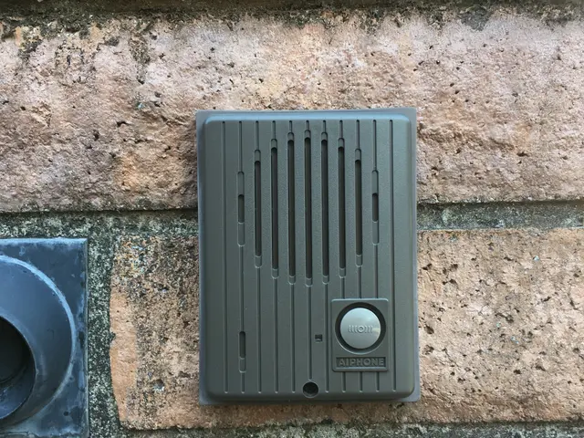 チャイムをインターホンに。インターホンをカメラ付きに！サービスの画像