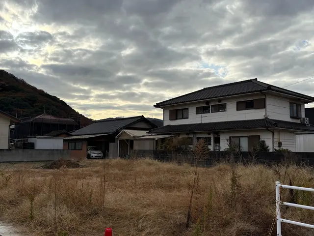 まずはご相談を！【便利屋の下刈り作業！】立ち合い無し、留守宅対応可能◎サービスの画像