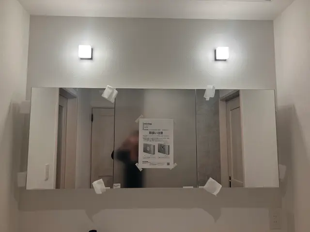 壁掛けミラー・鏡の取り付け、承ります！サービスの画像