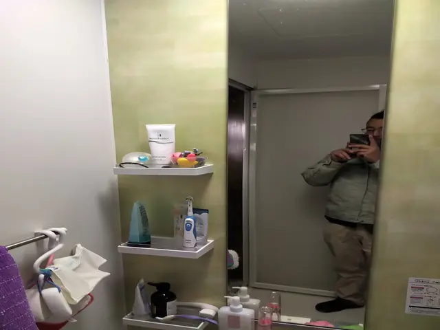 壁掛けミラー・鏡の取り付け、承ります！サービスの画像