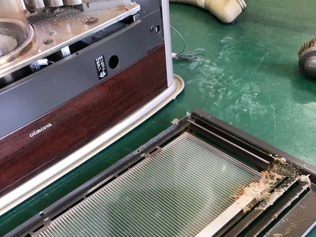 ＜地域密着で親切対応！＞経験豊富なスタッフが対応します。ストーブ掃除サービスの画像