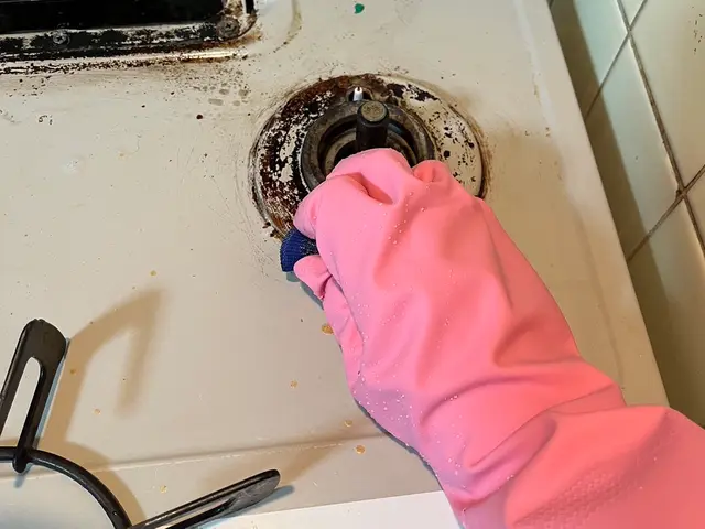 水垢､石鹸カス､ウロコ除去､シンク磨き､ハウスクリーニング有資格者にお任せ下さいサービスの画像