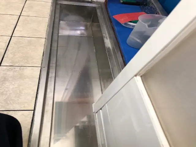 ☆ 浴室の床汚れ、壁の水垢、カビ気になりませんか☆サービスの画像