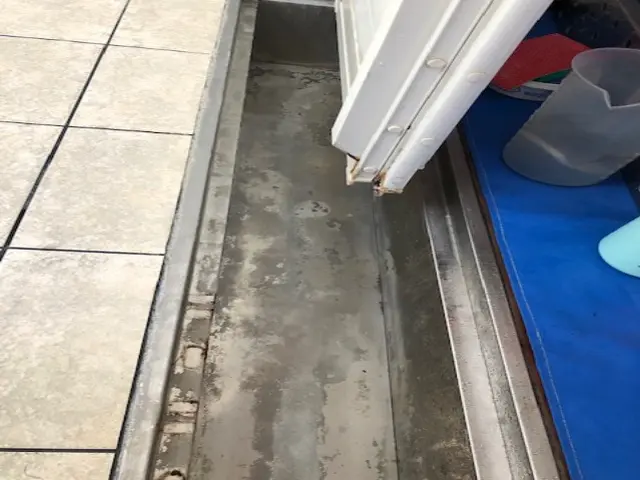 ☆ 浴室の床汚れ、壁の水垢、カビ気になりませんか☆サービスの画像