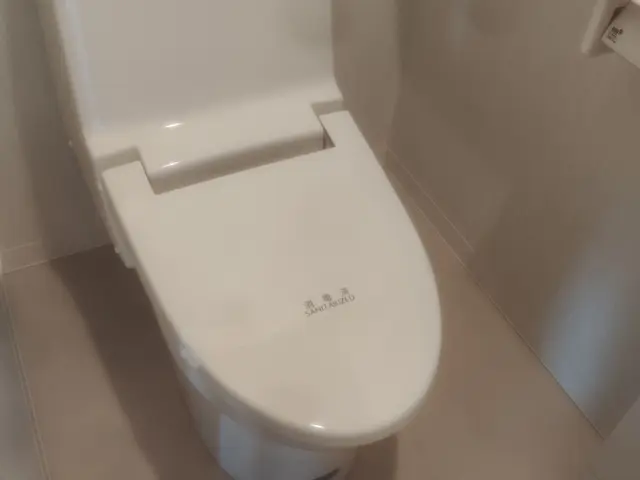 不具合による交換や賃貸入居時の取付、退去時の原状回復による取外し等、お任せ下さいサービスの画像