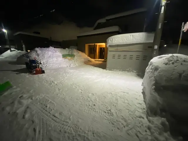 【口コミ高評価】安心して任せられる雪かきと雪おろし！｜ASH雪かき隊サービスの画像