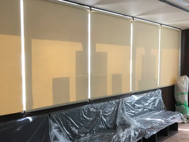 【大阪＠八尾市】カーテンレール、ブラインド、ロールスクリーンなど◎サービスの画像